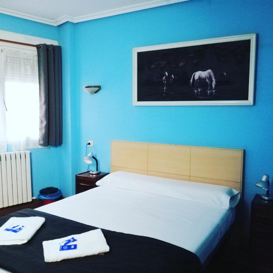 Txoko Maitea Pentsioa Hotel อูร์นีตา ภายนอก รูปภาพ