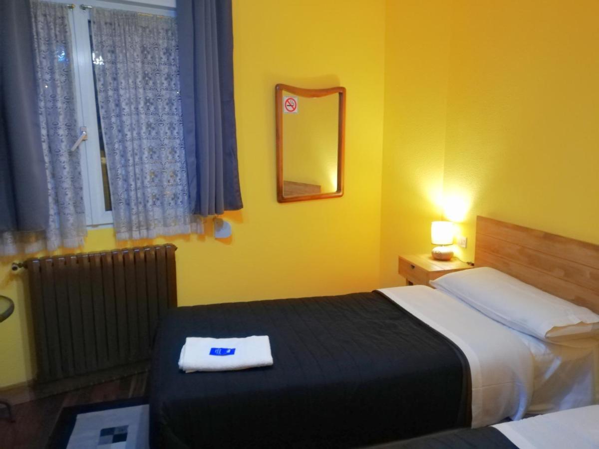 Txoko Maitea Pentsioa Hotel อูร์นีตา ภายนอก รูปภาพ