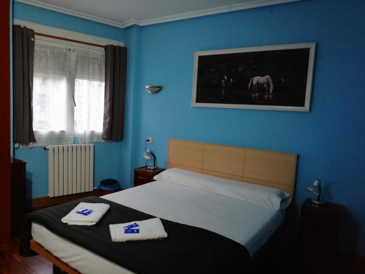 Txoko Maitea Pentsioa Hotel อูร์นีตา ภายนอก รูปภาพ