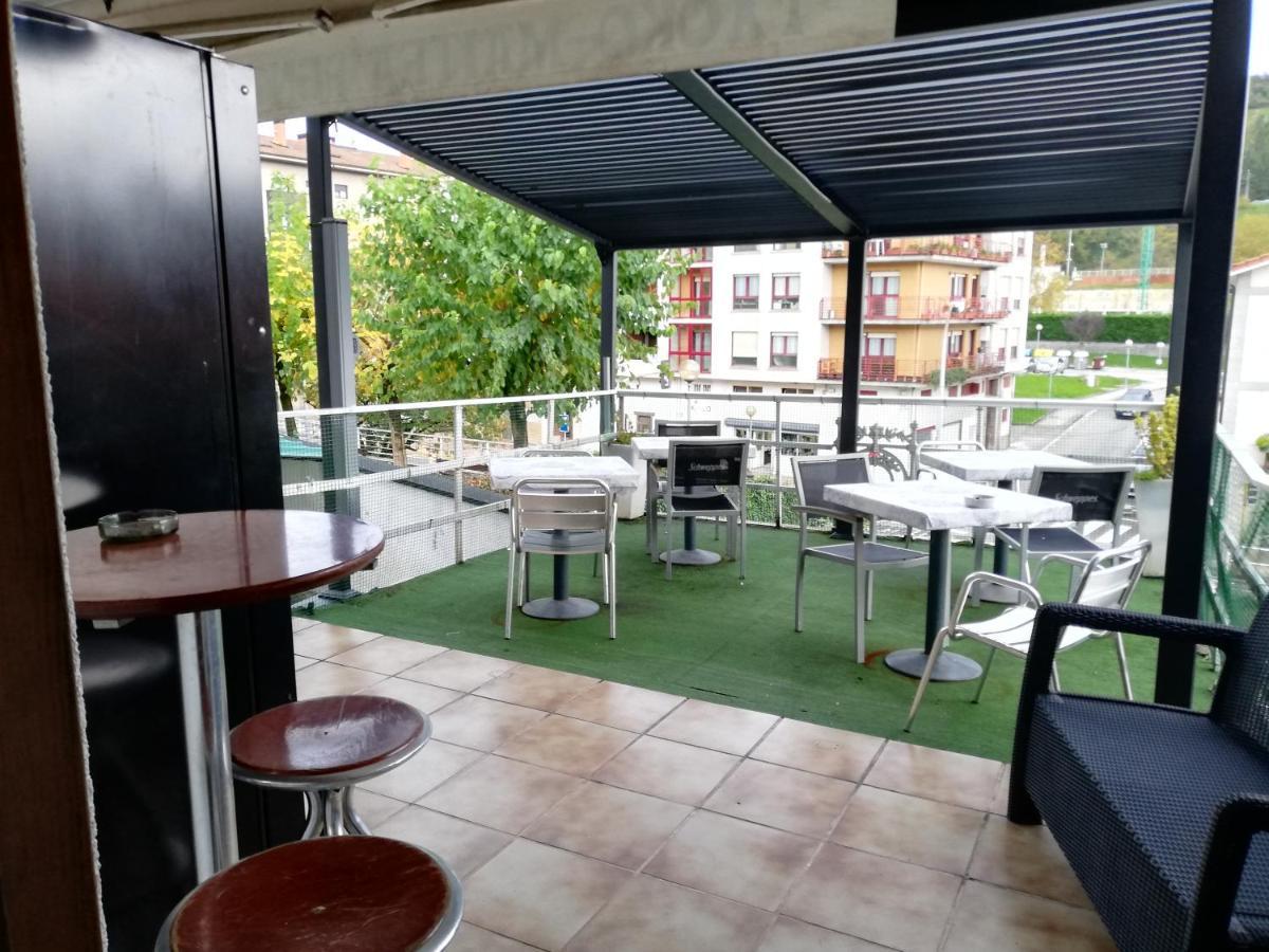 Txoko Maitea Pentsioa Hotel อูร์นีตา ภายนอก รูปภาพ