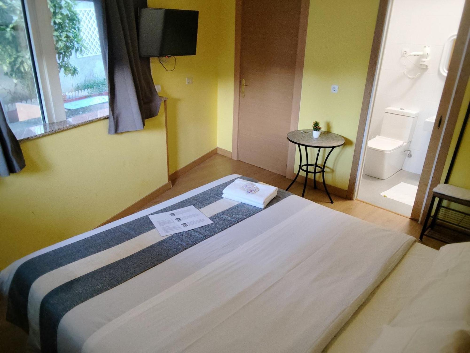 Txoko Maitea Pentsioa Hotel อูร์นีตา ภายนอก รูปภาพ