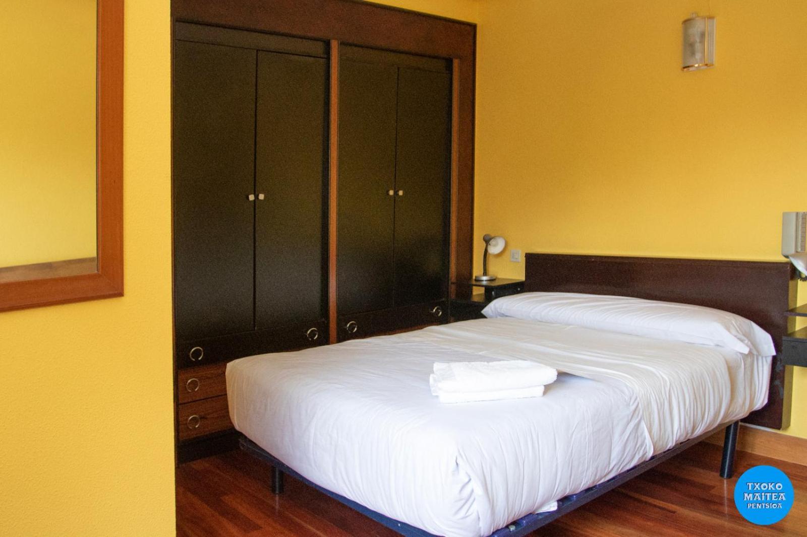 Txoko Maitea Pentsioa Hotel อูร์นีตา ภายนอก รูปภาพ