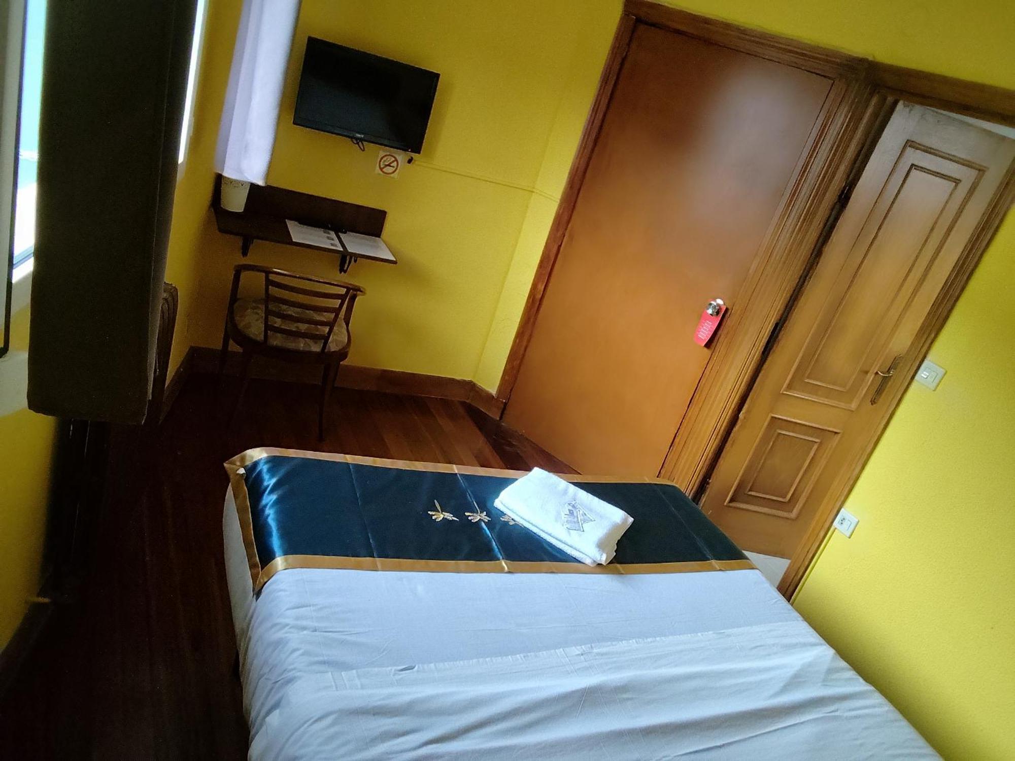 Txoko Maitea Pentsioa Hotel อูร์นีตา ภายนอก รูปภาพ
