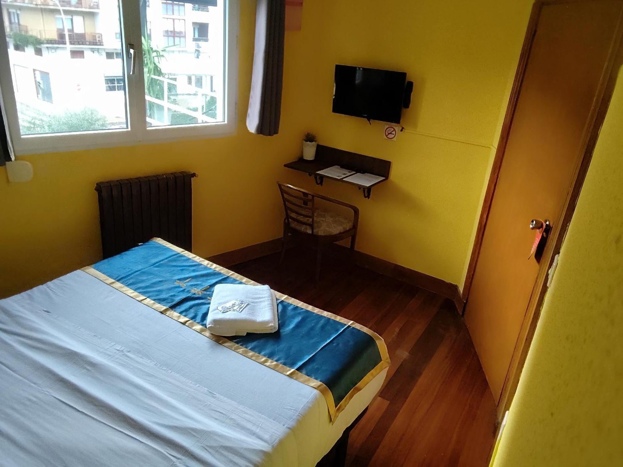 Txoko Maitea Pentsioa Hotel อูร์นีตา ภายนอก รูปภาพ